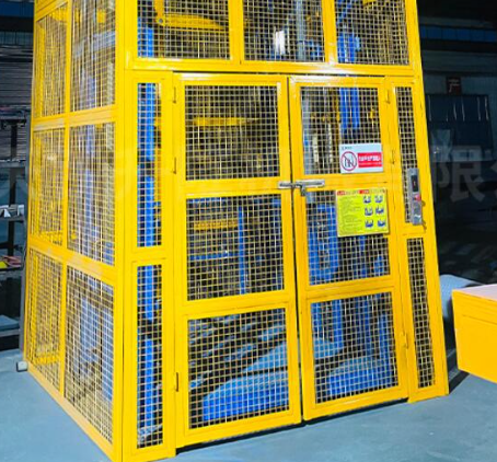 工业园区货梯可以安装在室外吗