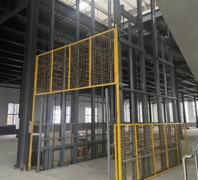 工业园区请详细介绍一下货梯安装在室外的维护方法