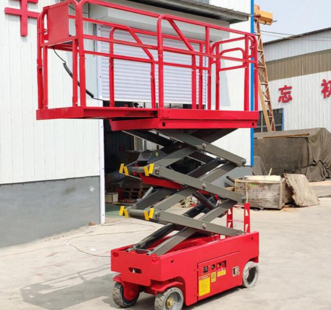 工业园区移动剪叉式升降机